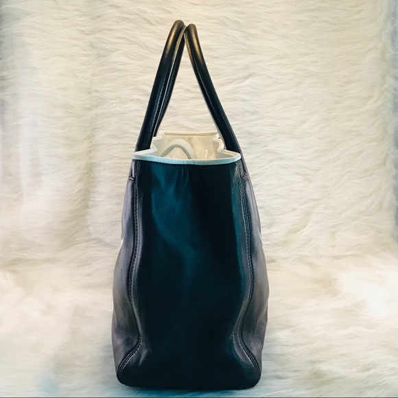 CHANEL Ultra Soft Executive Cerf Tote Black - Picture 5 of 8